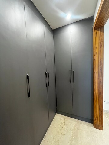 Building Lobby in 4 BHK Builder Floor at Sector 56 – for Rent