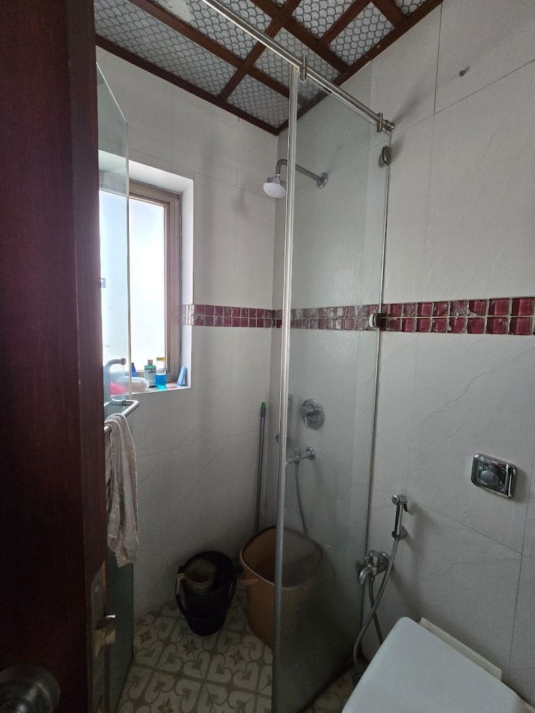 Bathroom, bandra west 2 Bedroom 750 Sq.Ft. Apartment In Bandra West Mumbai 9263527