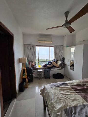 Bedroom in 2 BHK Apartment at Bandra West – for Rent