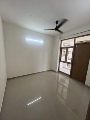 Room in 2 BHK Apartment at Pareena Om Apartments, Sector 112 – for Rent