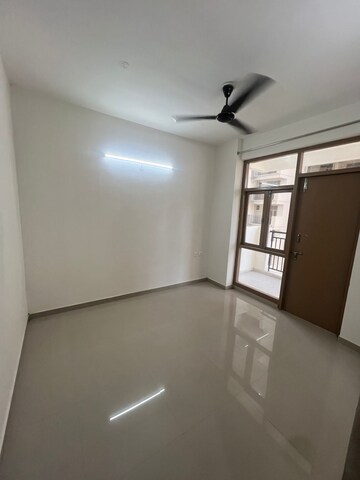 Room in 2 BHK Apartment at Pareena Om Apartments, Sector 112 – for Rent
