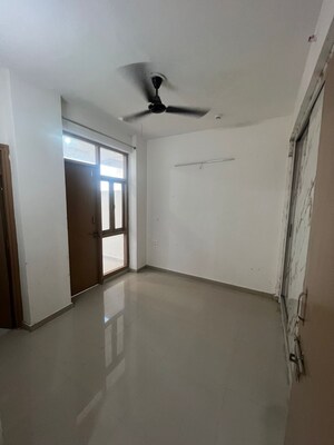 Room in 2 BHK Apartment at Pareena Om Apartments, Sector 112 – for Rent