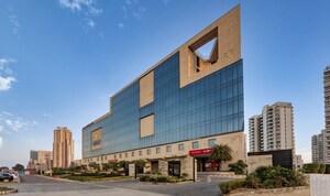  Office Space For Sale in Landmark Cyber Park, Sector 67
