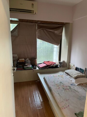 Bedroom in 2 BHK Apartment at Khar West – for Rent