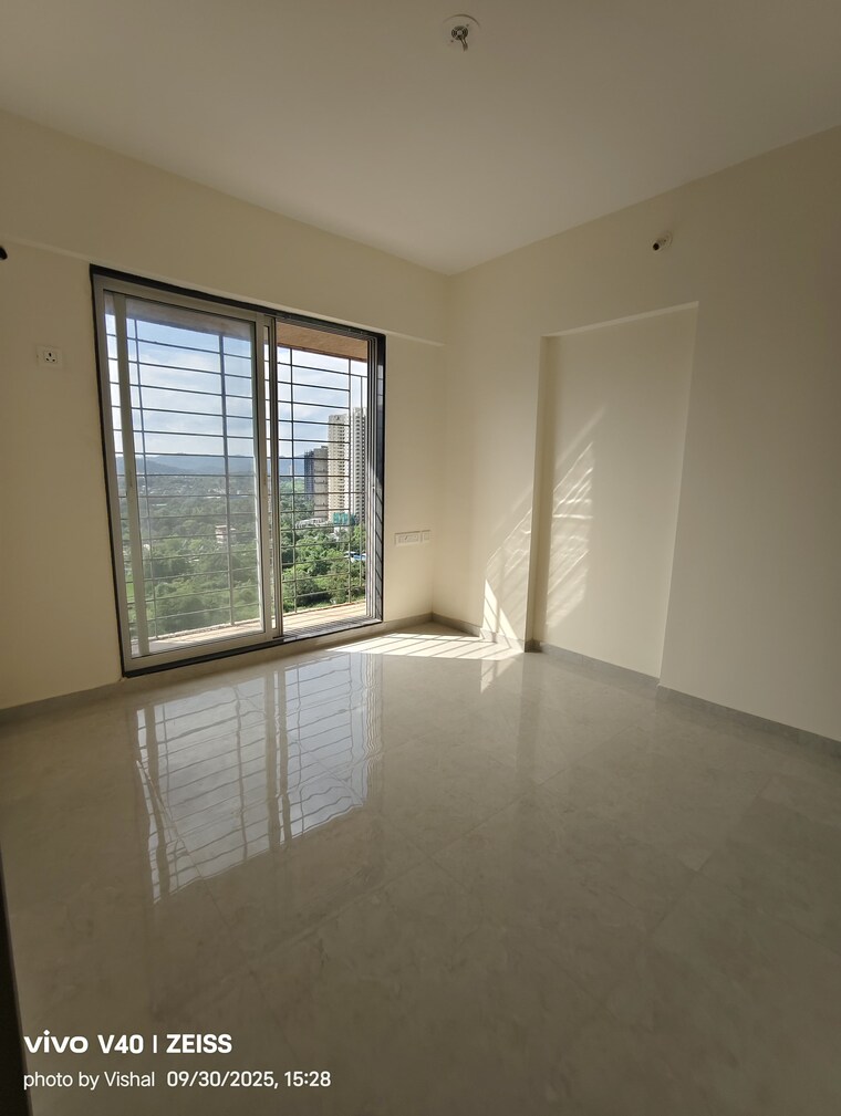 Room, dss-mahavir-kalpavruksha-alcacia-tower 1 Bedroom 430 Sq.Ft. Apartment In Ghodbunder Road Thane 9263567