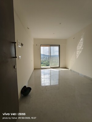 Room in 1 BHK Apartment at DSS Mahavir Kalpavruksha Alcacia Tower, Ghodbunder Road – for Rent