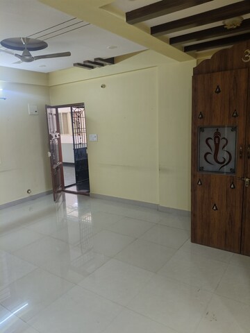 Room in 2 BHK Apartment at Sri Sai Residency Kadubeesanahalli, Kadubeesanahalli – for Rent