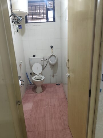 Bathroom in 1 BHK Apartment at Krishna Residency Kadubeesanahalli, Kadubeesanahalli – for Rent