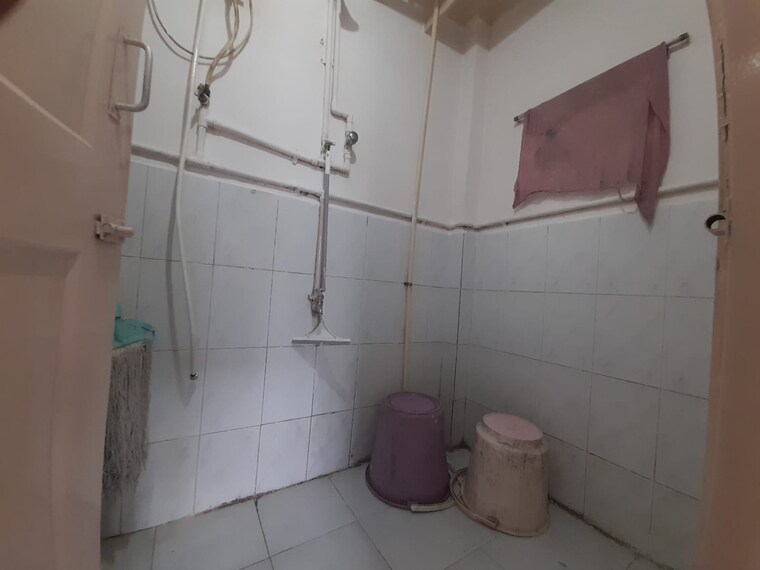 Bathroom, bimbisar-nagar 1 Bedroom 470 Sq.Ft. Apartment In Goregaon East Mumbai 9263597