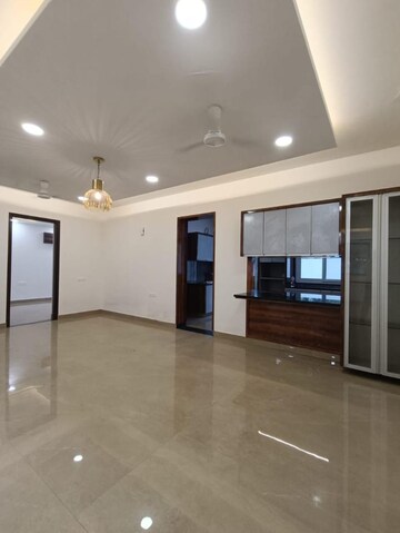 Room in 2 BHK Builder Floor at Ansal Plaza Sector-23, Sector 23 – for Rent