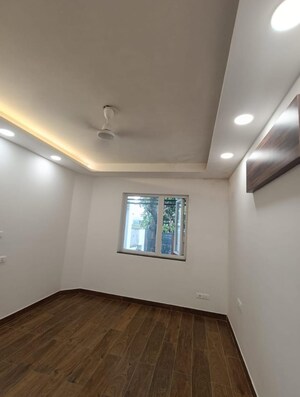 Room in 2 BHK Builder Floor at Ansal Plaza Sector-23, Sector 23 – for Rent