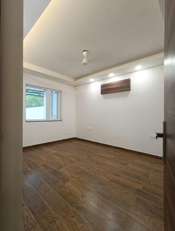 Room in 2 BHK Builder Floor at Ansal Plaza Sector-23, Sector 23 – for Rent