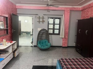 Room in 3 BHK Builder Floor at Ansal Plaza Sector-23, Sector 23 – for Rent