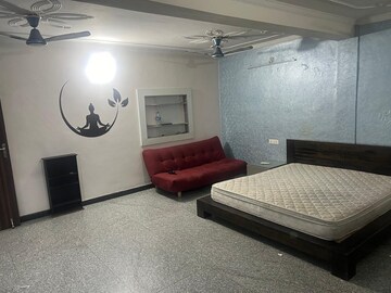Room in 3 BHK Builder Floor at Ansal Plaza Sector-23, Sector 23 – for Rent