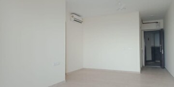 Room in 3 BHK Apartment at Piramal Mahalaxmi, Mahalaxmi – for Rent