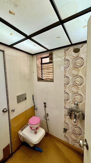 Attached Bathroom in 3 BHK Apartment at Sector 6 Dwarka – for Rent