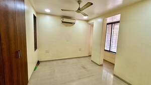 Room in 3 BHK Apartment at Sector 6 Dwarka – for Rent