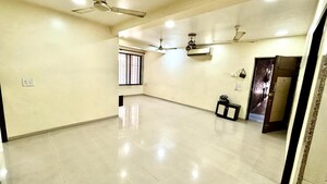 Room in 3 BHK Apartment at Sector 6 Dwarka – for Rent