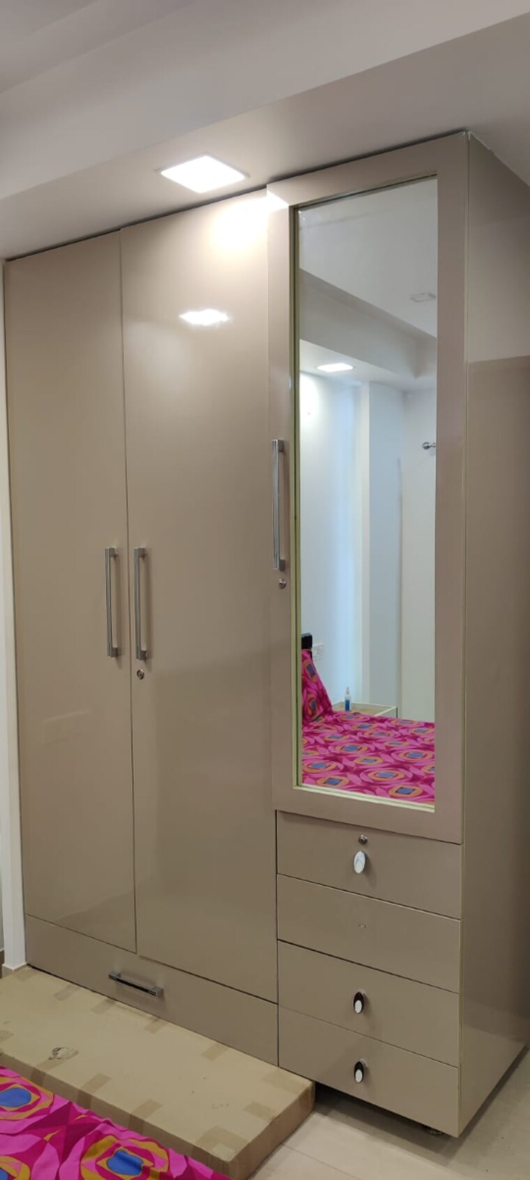 Room, sector 43 3.5 Bedroom 263 Sq.Yd. Builder Floor In Sector 43 Gurgaon 9263662