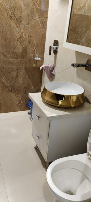 Attached Bathroom in 3.5 BHK Builder Floor at Sector 43 – for Sale