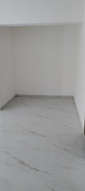 Room in 3 BHK Apartment at Santacruz West – for Rent