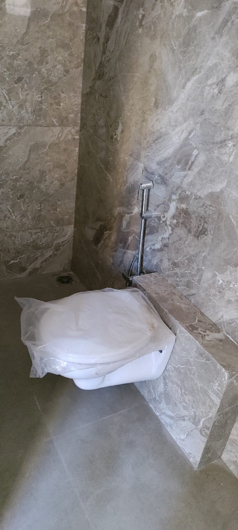 Bathroom, santacruz west 3 Bedroom 1200 Sq.Ft. Apartment In Santacruz West Mumbai 9263665