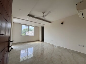 Room in 3 BHK Builder Floor at Ansal Sushant Lok I, Sector 43 – for Sale