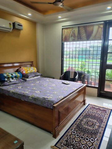 Bedroom in 2 BHK Builder Floor at Sector 57 – for Rent