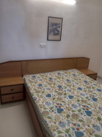 Bedroom in 2 BHK Apartment at Bandra West – for Rent