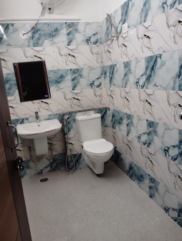 Attached Bathroom in 1 RK Independent House at Sector 49 – for Rent