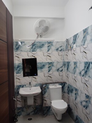 Attached Bathroom in 1 RK Independent House at Sector 49 – for Rent