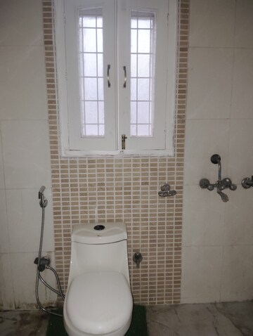 Bathroom in 1 RK Independent House at Sector 49 – for Rent