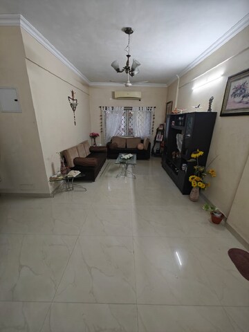 Living Room in 2 BHK Apartment at Bandra West – for Rent