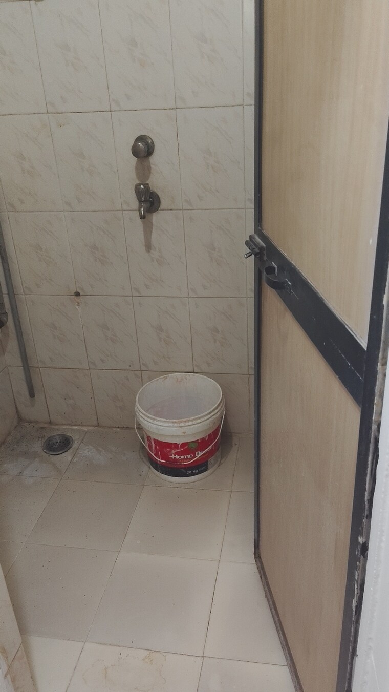 Attached Bathroom, kopar khairane sector 19 2 Bedroom 685 Sq.Ft. Apartment In Kopar Khairane Sector 19 Navi Mumbai 9263709