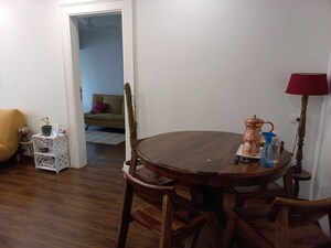  2 BHK Apartment at Khar West – for Rent