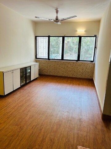 Bedroom in 2 BHK Apartment at Bandra West – for Rent