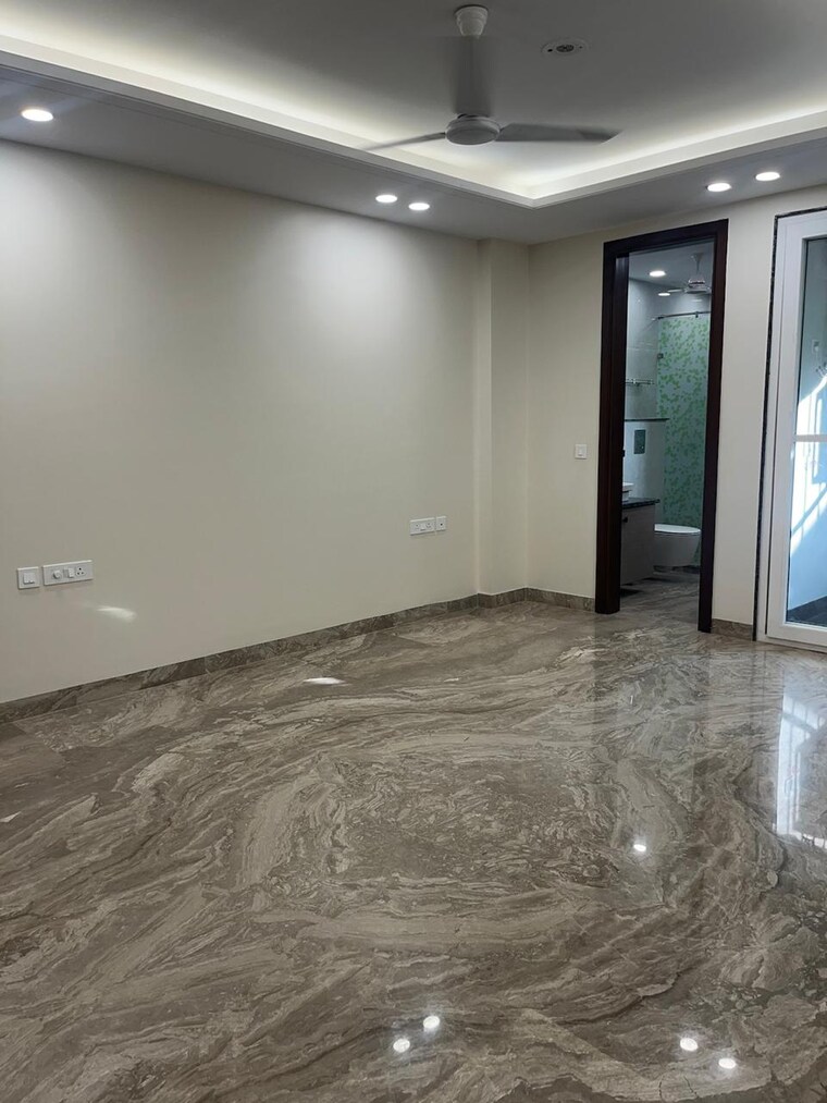 Room, greater kailash 4 Bedroom 2250 Sq.Ft. Builder Floor In Greater Kailash Delhi 9263745