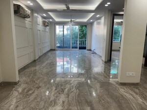 Room in 4 BHK Builder Floor at Greater Kailash – for Rent