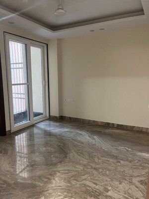 Room in 4 BHK Builder Floor at Greater Kailash – for Rent