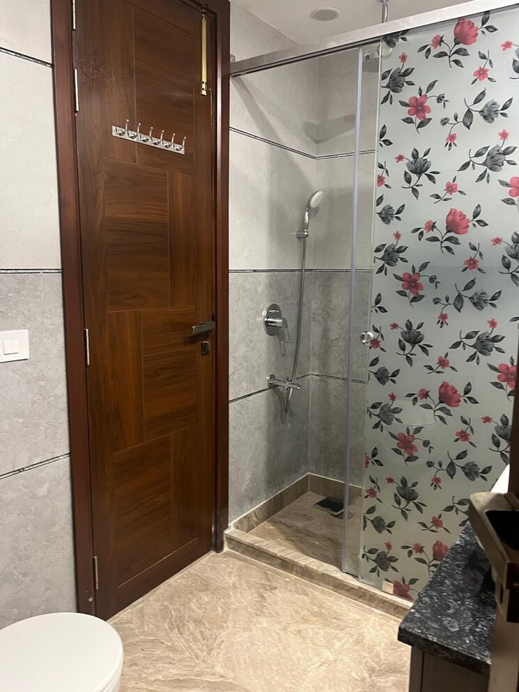 Bathroom, greater kailash 4 Bedroom 2250 Sq.Ft. Builder Floor In Greater Kailash Delhi 9263745