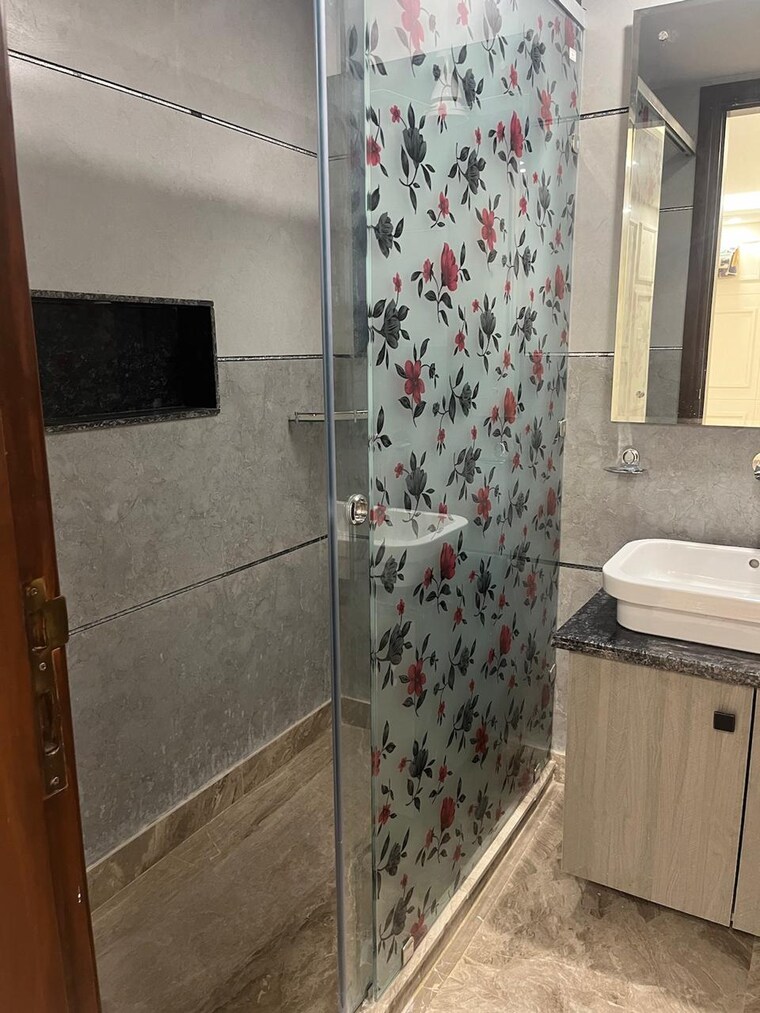 Bathroom, greater kailash 4 Bedroom 2250 Sq.Ft. Builder Floor In Greater Kailash Delhi 9263745