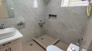 Bathroom in 3 BHK Apartment at Ranka Plaza, Frazer Town – for Rent