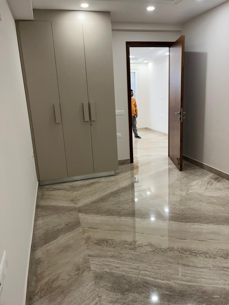 Room, saket 4 Bedroom 2700 Sq.Ft. Builder Floor In Saket Delhi 9263816