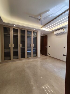 Room in 4 BHK Builder Floor at Saket – for Sale