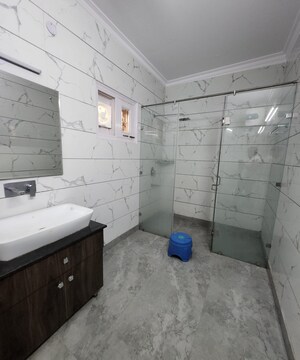 Attached Bathroom in 6 BHK Villa at Sainik Farm – for Rent