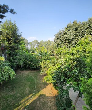 6 BHK Villa – Garden View at Sainik Farm - for Rent