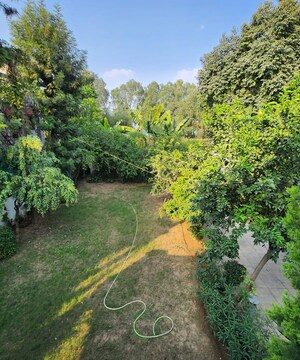 6 BHK Villa – Garden View at Sainik Farm - for Rent
