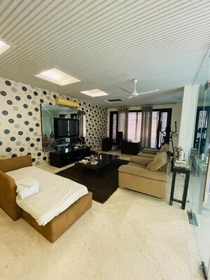Living Room in 5 BHK Villa at Saket – for Sale
