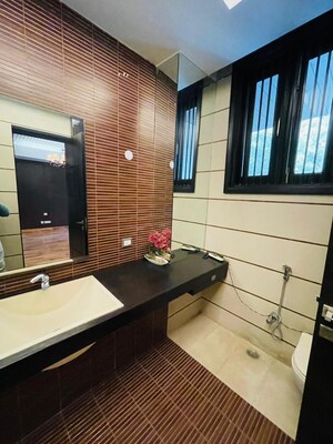Attached Bathroom in 5 BHK Villa at Saket – for Sale