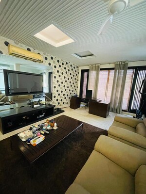 Living Room in 5 BHK Villa at Saket – for Sale